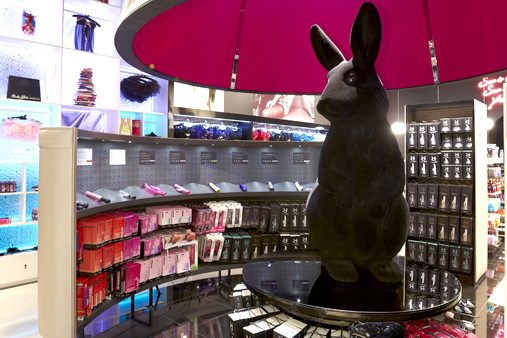 The rabbit sculpture was flocked black to give it a smooth, velvet finish with glossy eater eyes just like a realistic rabbit